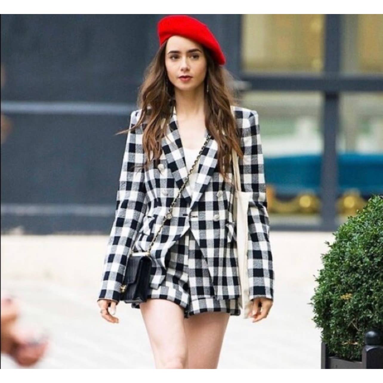 Veronica Beard Carito Gingham Shorts Size 4 Black White - Premium from VERONICA BEARD - Just $189.0! Shop now at Finds For You