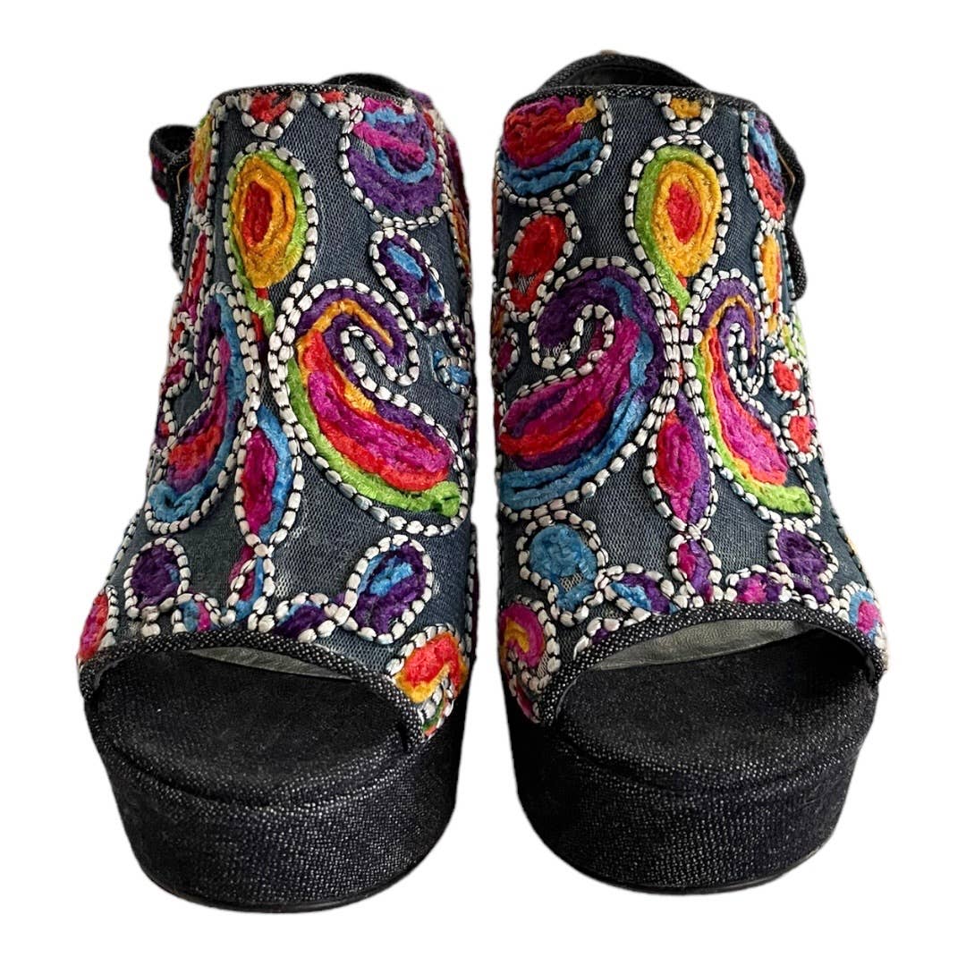Stuart Weitzman Hand Embroidered Denim Wedge Sandals Shoes Size 9 - Premium from Stuart Weitzman - Just $99.00! Shop now at Finds For You