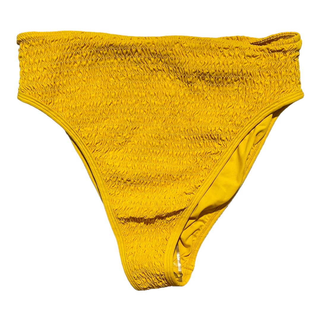 L*SPACE Camellia What in Carnation D Cup Bikini Top High Waisted Ruched Bottom M - Premium from L*SPACE - Just $89.0! Shop now at Finds For You