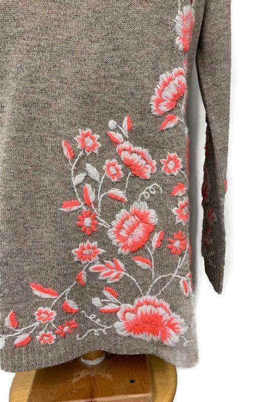 Anthropologie Sleeping on Snow Embroidered Ranunculus Tunic Sweater Size Medium - Premium Clothing, Shoes & Accessories:Women:Women's Clothing:Sweaters from Anthropologie - Just $51.50! Shop now at Finds For You