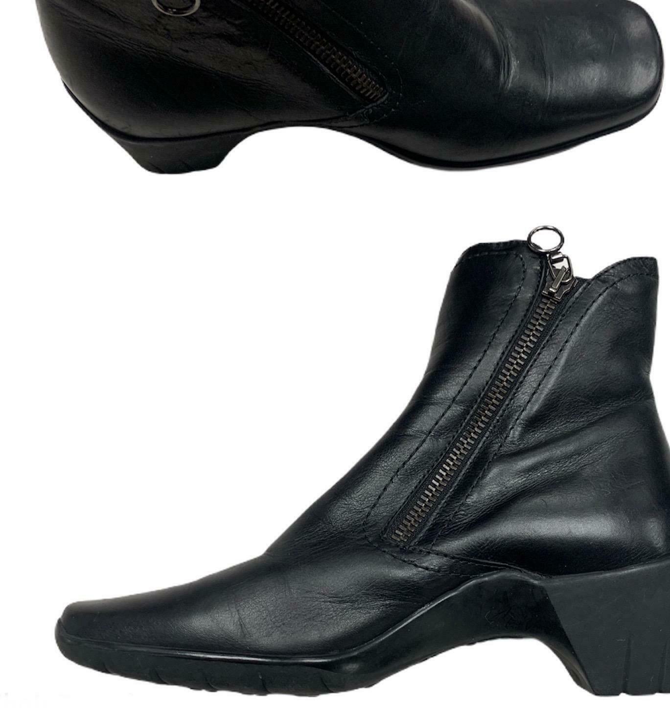 Aquatalia Side Zip Leather Ankle Booties Boots Size 6 Black - Premium Clothing, Shoes & Accessories:Women:Women's Shoes:Boots from Aquatalia - Just $37.86! Shop now at Finds For You