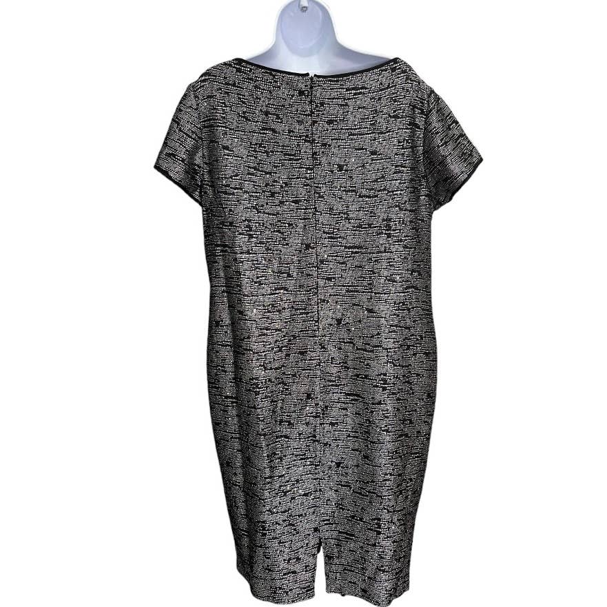 St John Sparkly Key Hole Knit Dress Size 16 Plus Size - Premium from St. John - Just $189.0! Shop now at Finds For You