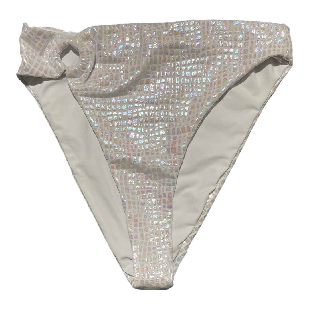 L*SPACE Revolve 3 Pc Set Brittany Lennox Opalescent Gator String Bikini Size M - Premium from Finds For You - Just $129.00! Shop now at Finds For You
