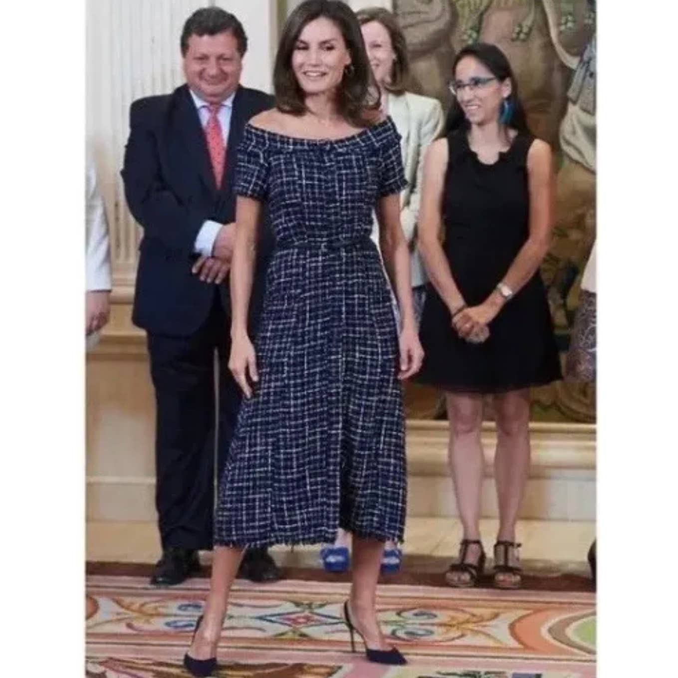 Zara Tweed Midi Dress ASO Queen Letizia Spain Blogger Favorite XL New – Finds For You Zara Tweed Midi Dress ASO Queen Letizia Spain Blogger Favorite XL New – Finds For You