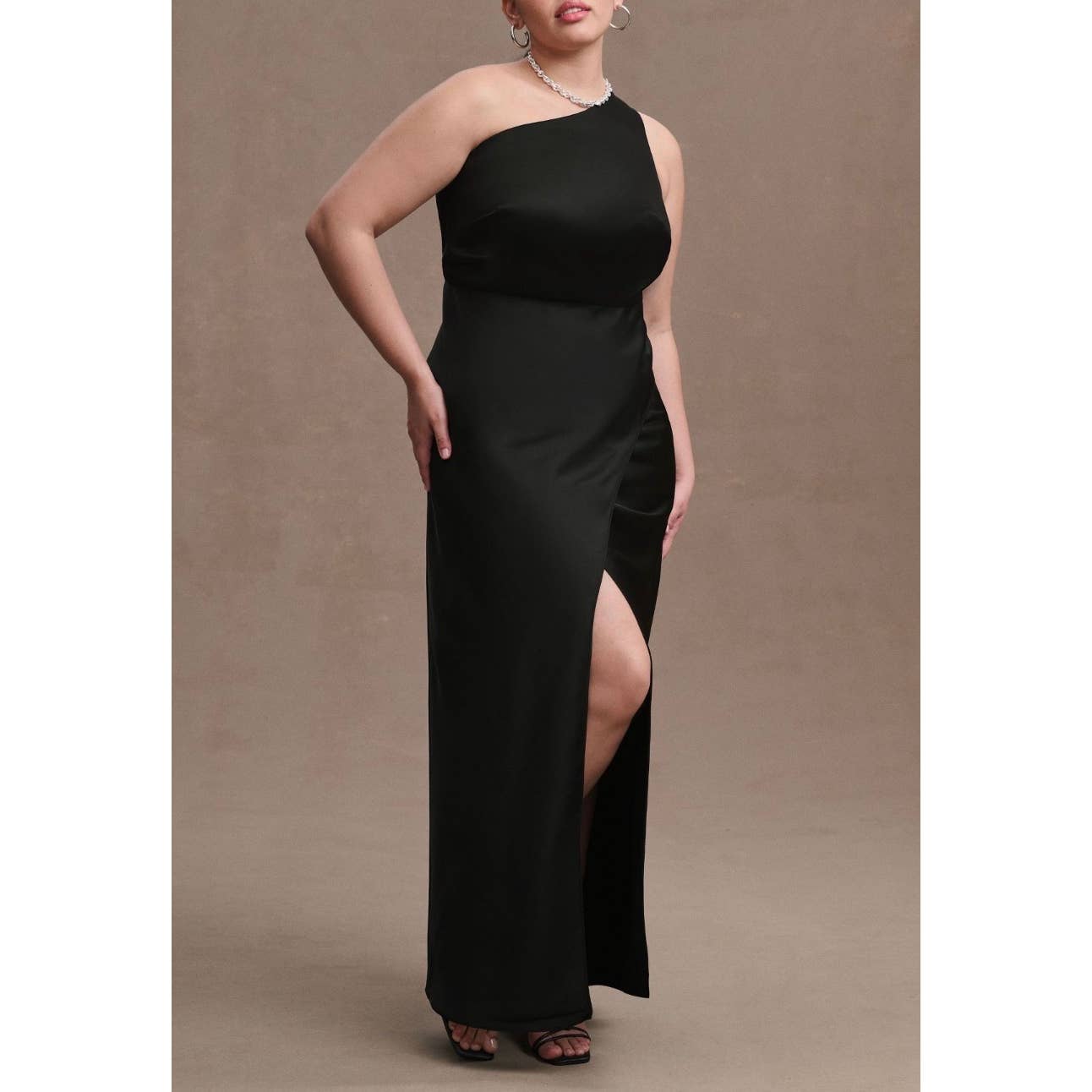 Anthropologie BHLDN Dylan Satin One Shoulder Slit Gown Size 14 Black Finds For You Anthropologie BHLDN Dylan Satin One Shoulder Slit Gown Size 14 Black Finds For You