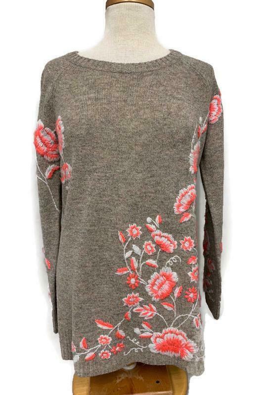 Anthropologie Sleeping on Snow Embroidered Ranunculus Tunic Sweater Size Medium - Premium Clothing, Shoes & Accessories:Women:Women's Clothing:Sweaters from Anthropologie - Just $51.50! Shop now at Finds For You
