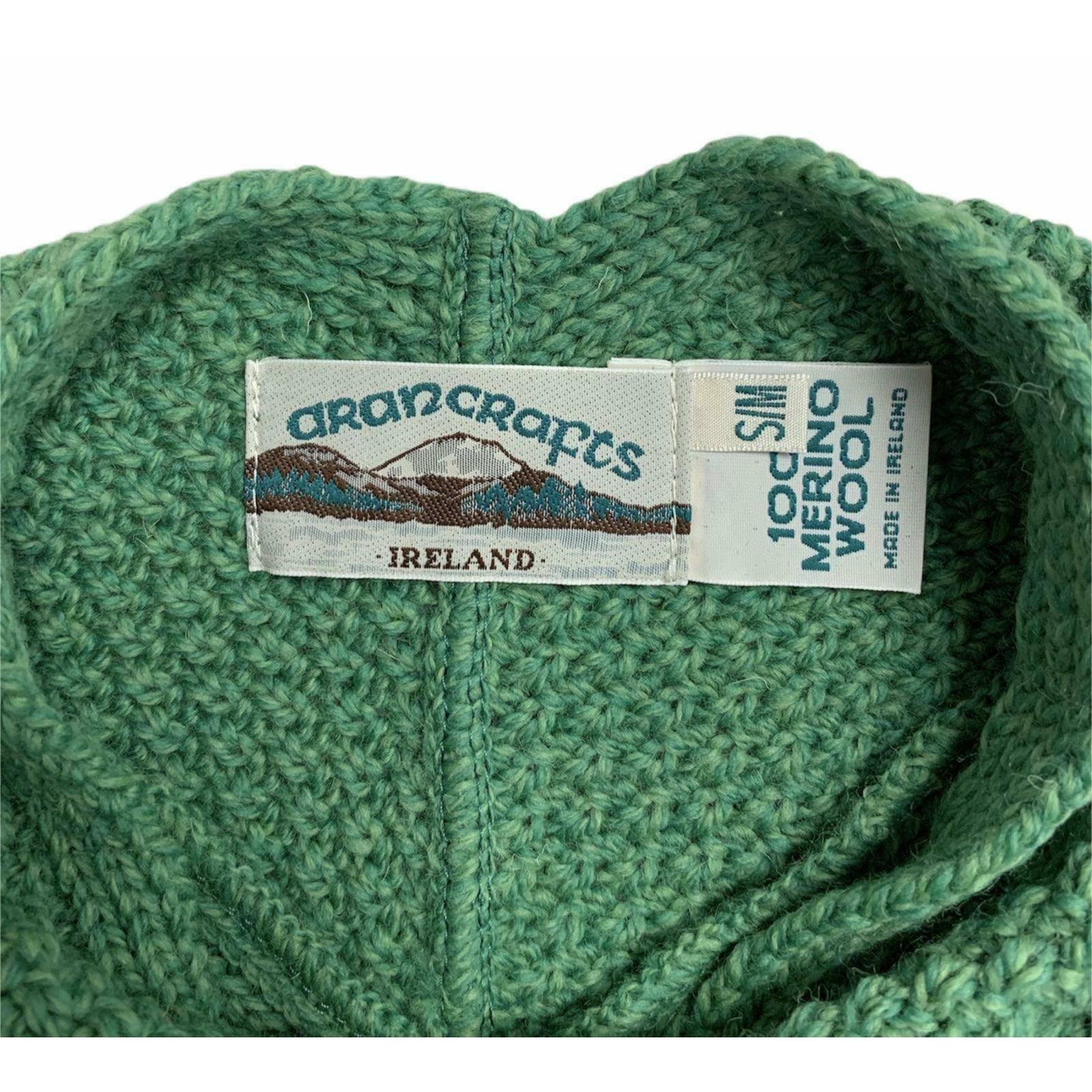 Aran Crafts 100% Merino Wool Cable Knit Poncho Sweater Made in Ireland S M Green - Premium Clothing, Shoes & Accessories:Women:Women's Accessories:Scarves & Wraps from Aran Crafts - Just $57.56! Shop now at Finds For You